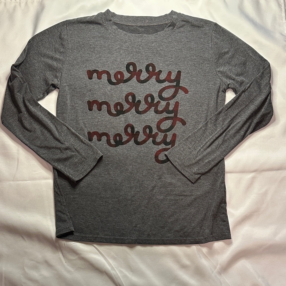 Festive Gray Long Sleeve Holiday Christmas Loungewear Shirt Women Medium